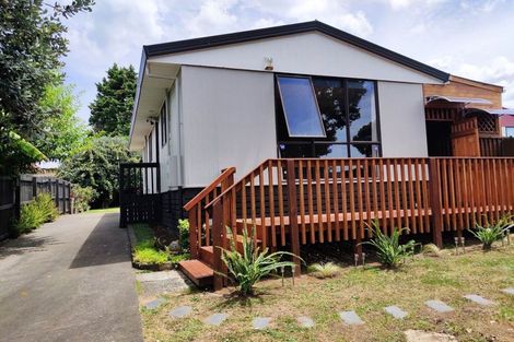 Photo of property in 2/16 Barneys Farm Road, Clendon Park, Auckland, 2103