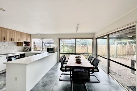 Photo of property in 24 Windoma Circle, Manukau, Auckland, 2025