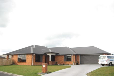 Photo of property in 1 Kingsbury Court, Rototuna North, Hamilton, 3210