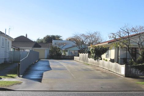 Photo of property in 48-50 Rutherford Road, Marewa, Napier, 4110