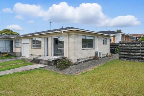 Photo of property in 1/41 Blacklock Avenue, Henderson, Auckland, 0612