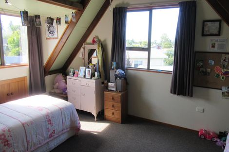 Photo of property in 201 Queen Street, Waimate, 7924