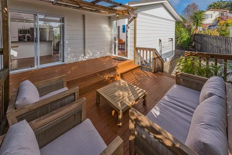 Photo of property in 2/26 Midgley Road, West Harbour, Auckland, 0618