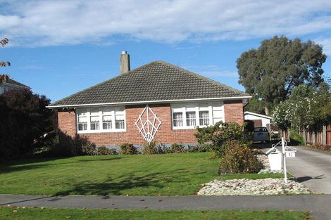 Photo of property in 10 Newall Avenue, Bryndwr, Christchurch, 8052