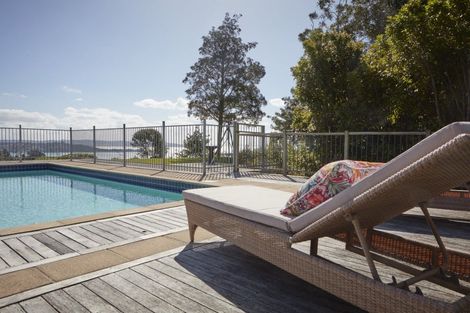 Photo of property in 15a Te Papa Road, Kawakawa Bay, 2585