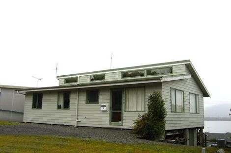 Photo of property in 56 Korua Street, Moana, 7872