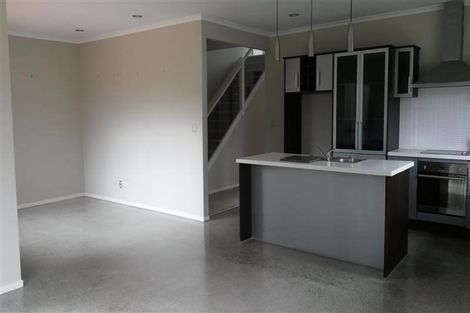 Photo of property in 77e Sturges Road, Henderson, Auckland, 0612