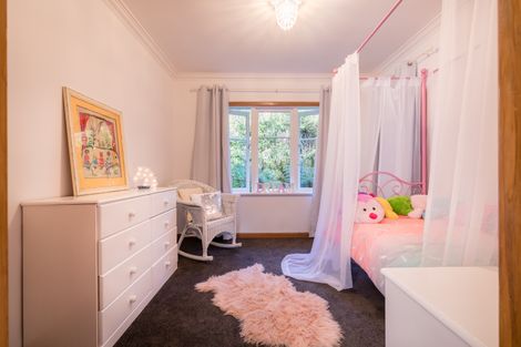 Photo of property in 31 Valley Road, Titirangi, Auckland, 0604