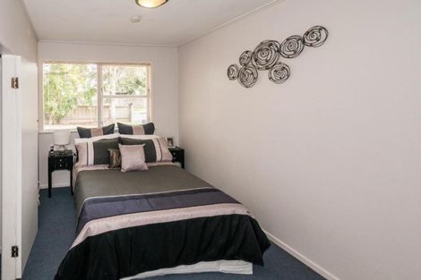 Photo of property in 83 Fairclough Road, Beach Haven, Auckland, 0626