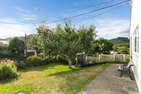 Photo of property in 16 Hathaway Avenue, Karori, Wellington, 6012