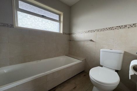 Photo of property in 21 Meadowbrook Drive, Cloverlea, Palmerston North, 4412