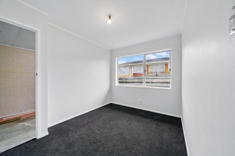Photo of property in 1/41 Blacklock Avenue, Henderson, Auckland, 0612