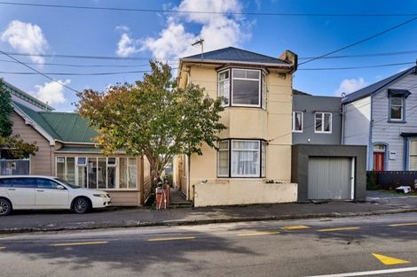 Photo of property in 75a Pirie Street, Mount Victoria, Wellington, 6011