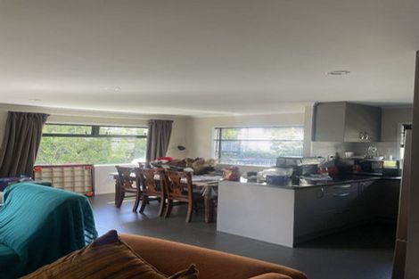 Photo of property in 2/21a Ludlow Terrace, Totara Vale, Auckland, 0627
