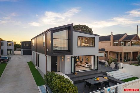 Photo of property in 18a The Esplanade, Eastern Beach, Auckland, 2012