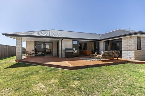 Photo of property in 25 Papawhero Drive, Bell Block, New Plymouth, 4312