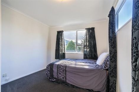 Photo of property in 74 Centennial Avenue, Helensburgh, Dunedin, 9010