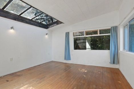 Photo of property in 45 Takahe Road, Titirangi, Auckland, 0604
