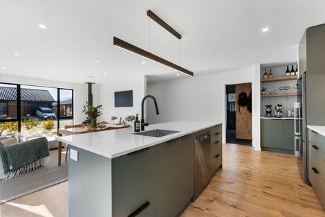 Photo of property in 133 Burdon Loop, Lake Hawea, 9382