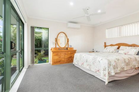 Photo of property in 23 Highfields Terrace, Henderson, Auckland, 0612