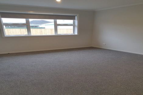 Photo of property in 43b Wainuiomata Road, Wainuiomata, Lower Hutt, 5014