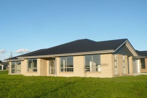 Photo of property in 12 Maxwell Road, Pukekohe, 2120