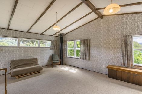 Photo of property in 31 Holyoake Crescent, Avalon, Lower Hutt, 5011