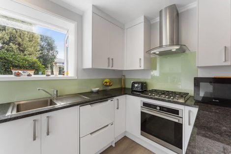 Photo of property in 12 Kiwi Street, Heretaunga, Upper Hutt, 5018