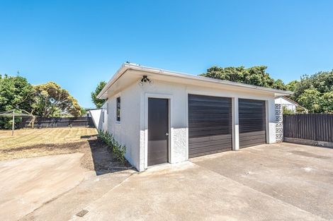 Photo of property in 27 Hood Street, Castlecliff, Whanganui, 4501