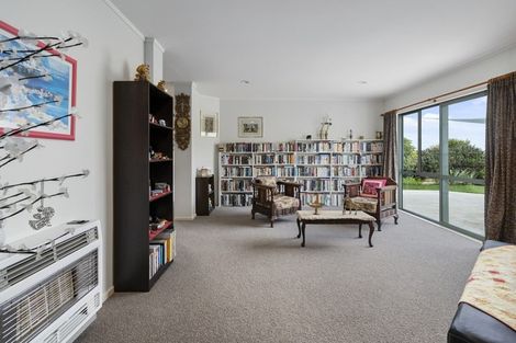 Photo of property in 106 Parnell Heights, Kelvin Grove, Palmerston North, 4414