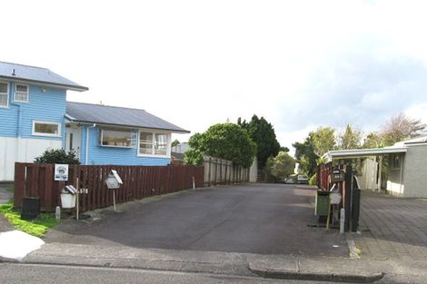 Photo of property in 1/44 Rewarewa Road, Te Atatu Peninsula, Auckland, 0610