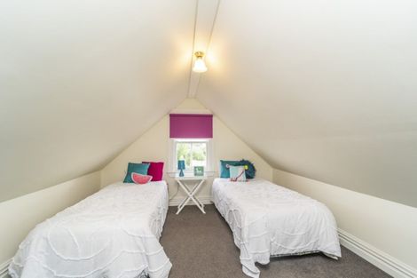 Photo of property in 99 Jellicoe Street, Martinborough, 5711