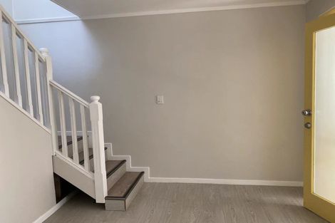 Photo of property in 2/663 Beach Road, Rothesay Bay, Auckland, 0630