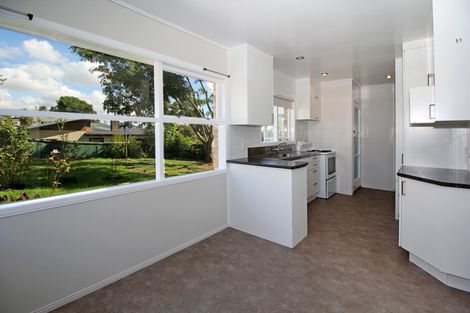 Photo of property in 34 Beaubank Road, Kelston, Auckland, 0602