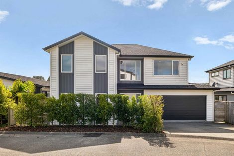 Photo of property in 28 Bine Crescent, Orewa, 0931