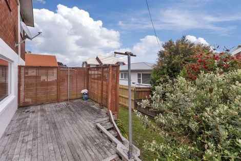 Photo of property in 4/87 Ocean View Road, Hillcrest, Auckland, 0627
