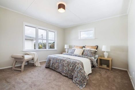 Photo of property in 215 Sunnynook Road, Wairau Valley, Auckland, 0627