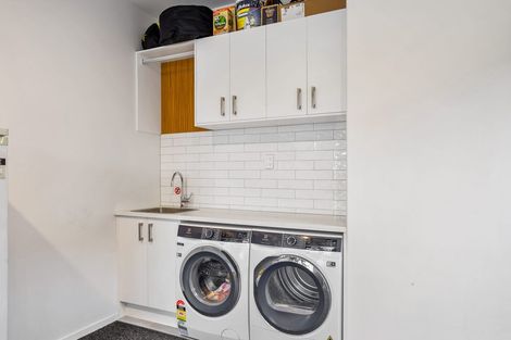 Photo of property in 29 Lumbarda Drive, Kumeu, 0810