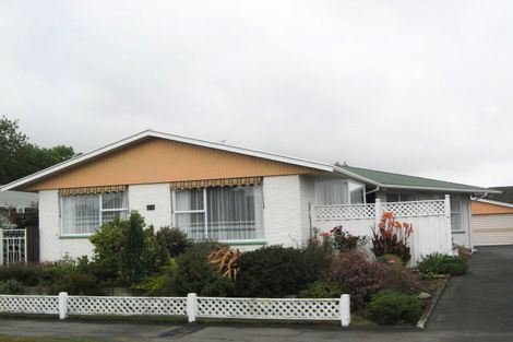 Photo of property in 35 Strathfield Avenue, Dallington, Christchurch, 8061