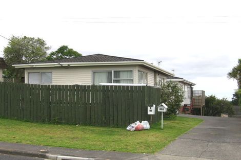 Photo of property in 1/38 Aeroview Drive, Beach Haven, Auckland, 0626