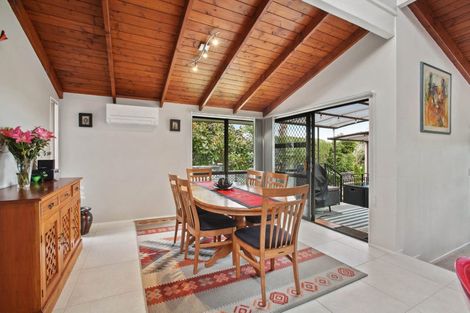 Photo of property in 18 Deanna Drive, West Harbour, Auckland, 0618