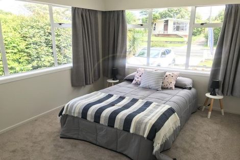 Photo of property in 37 Mckean Avenue, Manurewa, Auckland, 2102