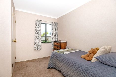 Photo of property in 8 Coulston Place, Riverdale, Gisborne, 4010