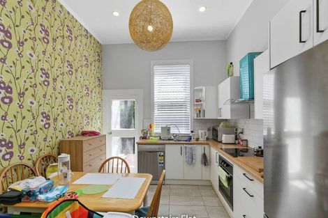 Photo of property in 82 Tinakori Road, Thorndon, Wellington, 6011