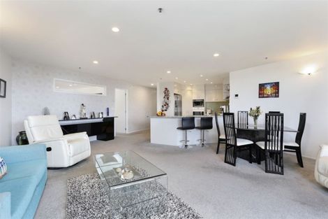 Photo of property in 3d/5 The Promenade, Takapuna, Auckland, 0622