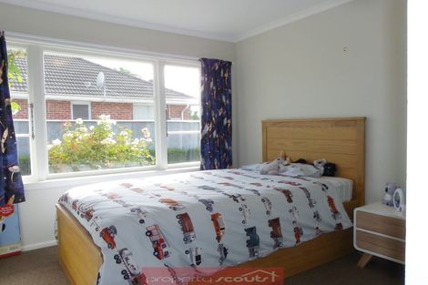 Photo of property in 17 Manor Place, Bryndwr, Christchurch, 8053