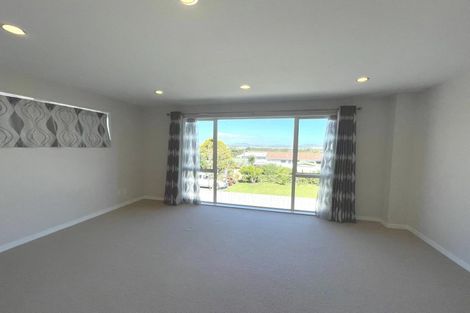 Photo of property in 14a Bridge Avenue, Te Atatu South, Auckland, 0610