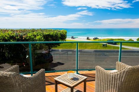 Photo of property in 64 Moana Road, Okitu, Gisborne, 4010