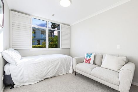Photo of property in 30 Rewa Rewa Lane, Orewa, 0931