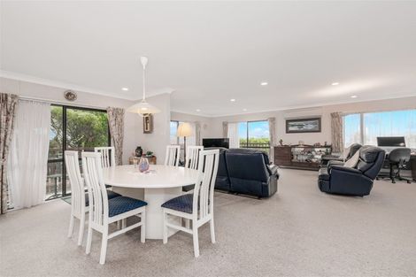 Photo of property in 59 Rhinevale Close, Henderson, Auckland, 0612